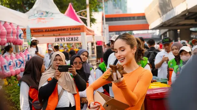 Rayakan HUT Jakarta ke-499 dengan Pilah Sampah, Aksi Cinta Laura Ingatkan Pentingnya Kebiasaan Sederhana yang Berdampak Besar