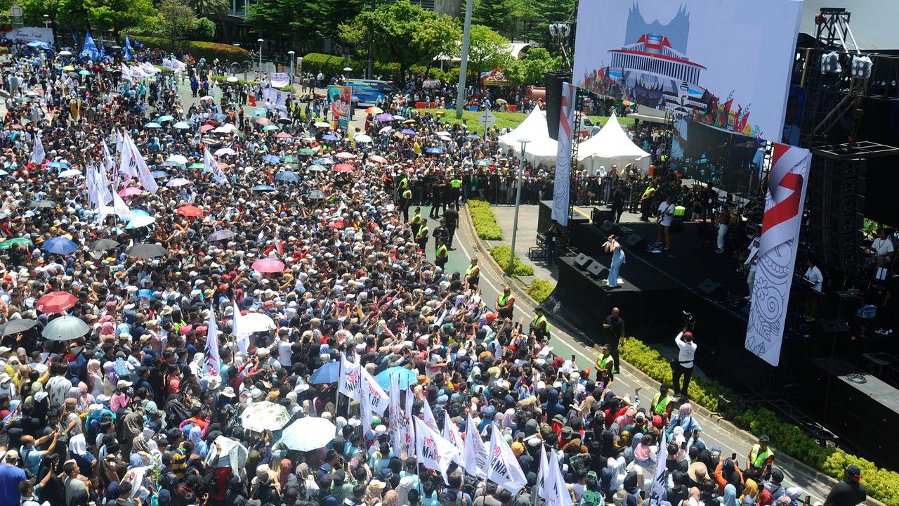 Ayu Ting Ting ramaikan pesta rakyat Prabowo-Gibran