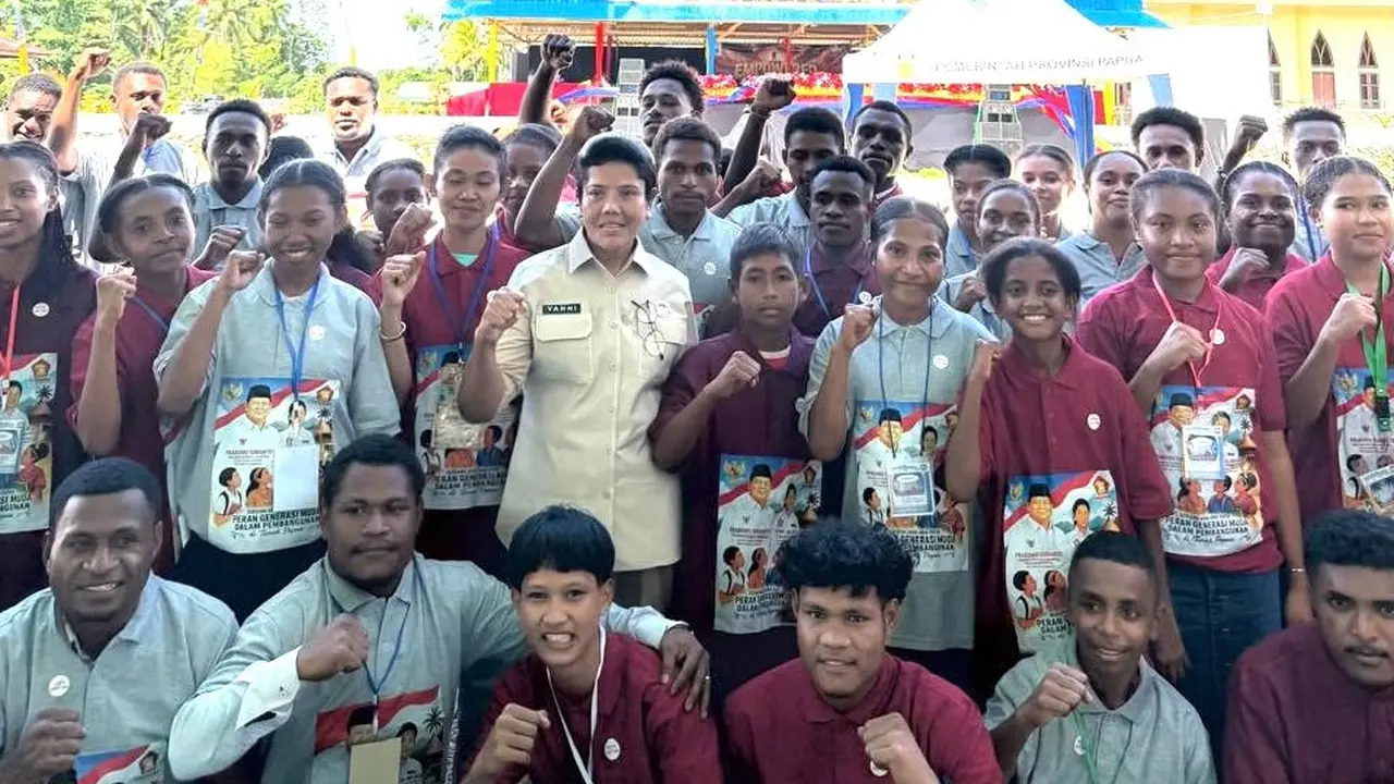 Anggota Komite Eksekutif Percepatan Pembangunan Otonomi Khusus Papua, Yanni, dalam kegiatan Youth Camp GPdI di Biak, Rabu (1/7/2026) (Istimewa)