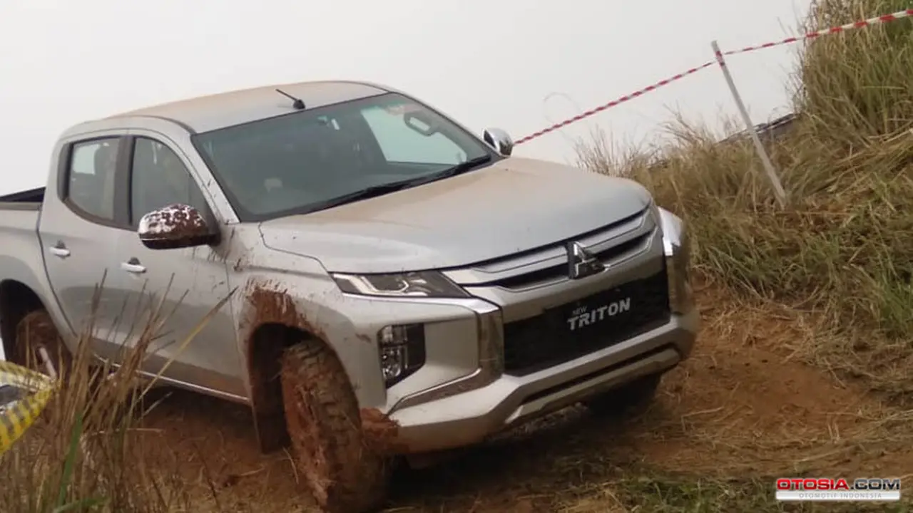 New Mitsubishi Triton (Otosia.com/Nazaridin Ray)