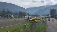 Pesawat Pelita Air tergelincir di Bandara Karubaga, Kabupaten Tolikara, Papua, pukul 09.15 WIT, Selasa (9/6/2020). (dok Polda Papua)