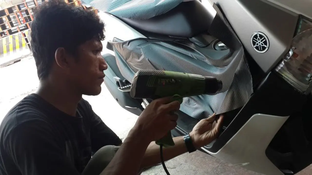 Bengkel Stiker Ikut Kena Getah Proyek Jalan Layang