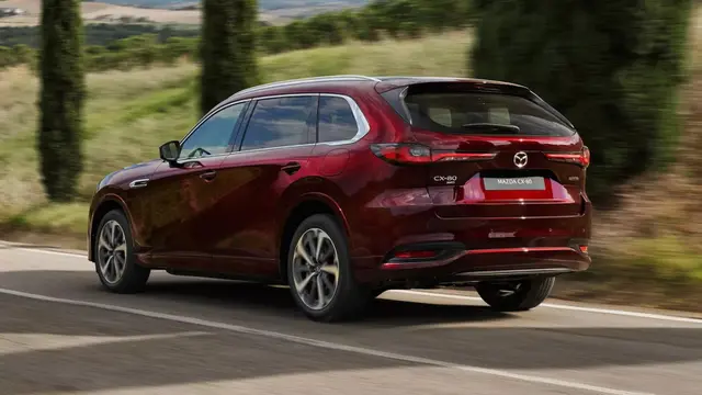 Tampilan belakang Mazda CX-80. (Mazda UK)