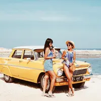 Travel. (Instagram/kadekarini)