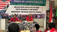 Ketua Umum Pordasi DKI, Alex Asmasoebrata (kanan) saat memimpin rapat kerja (istimewa)