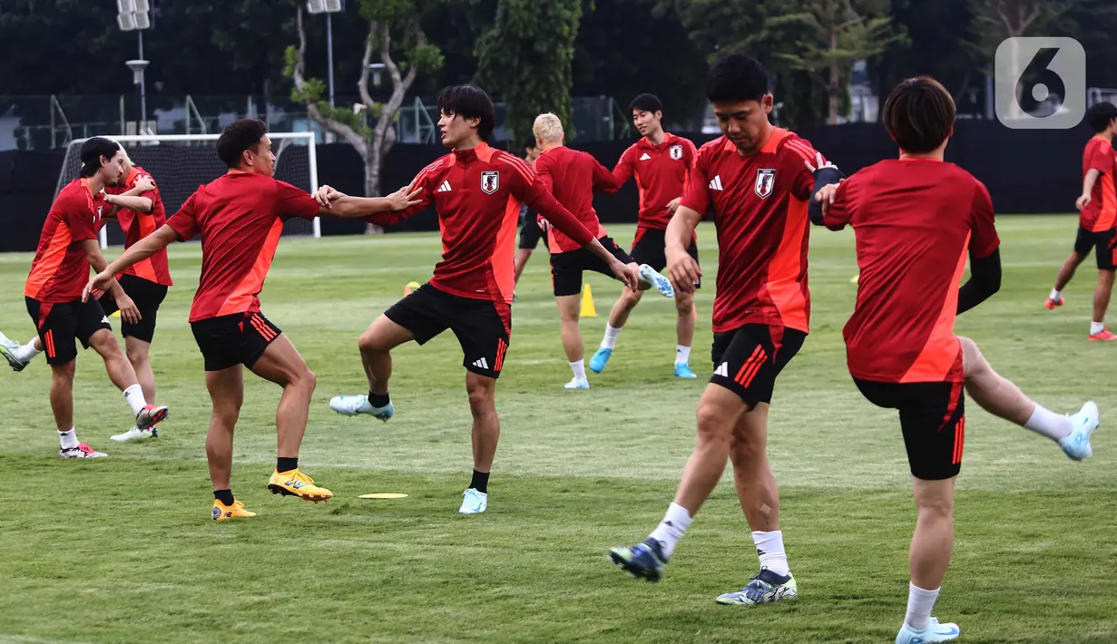 Latihan skuad Samurai Biru ini merupakan persiapan menghadapi timnas Indonesia pada laga lanjutan Grup C Kualifikasi Piala Dunia 2026 zona Asia. (Liputan6.com/Angga Yuniar)