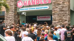 Modal Nekat, Pemuda Ini Sukses Jadi CEO Frozen Yogurt dan Punya 40 Toko di New York