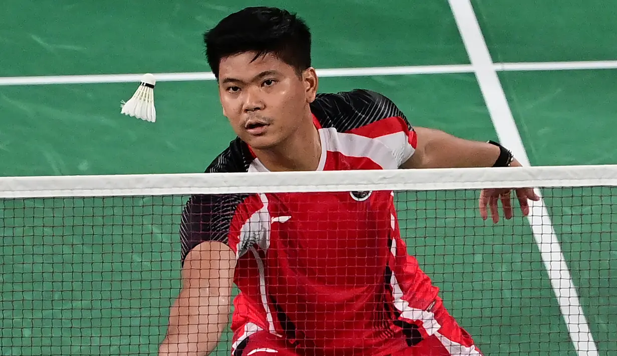 Praveen/Melati mengawali gim pertama dengan baik. Meski sempat unggul lalu terkejar oleh pasangan asal Denmark namun akhirnya juara All England 2020 ini menutup gim pertama dengan skor 24-22. (Foto: AFP/Pedro Pardo)