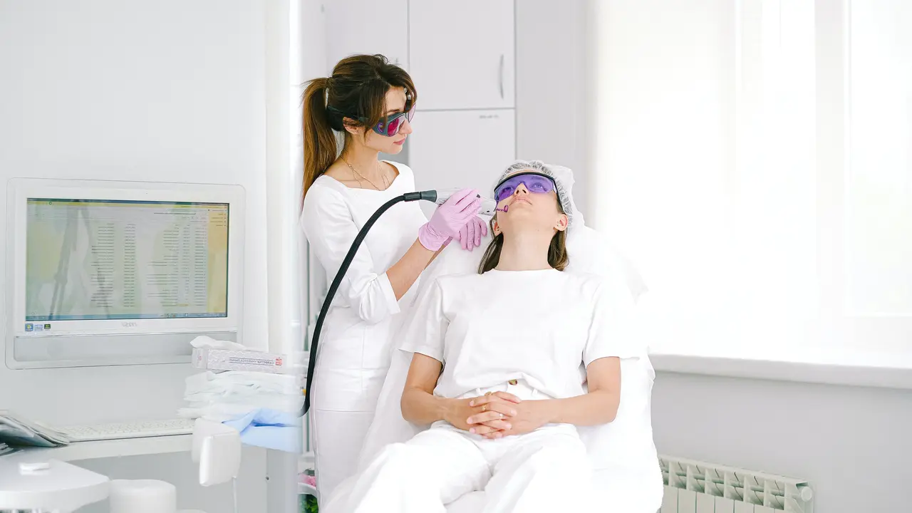 Microcurrent device untuk anti aging