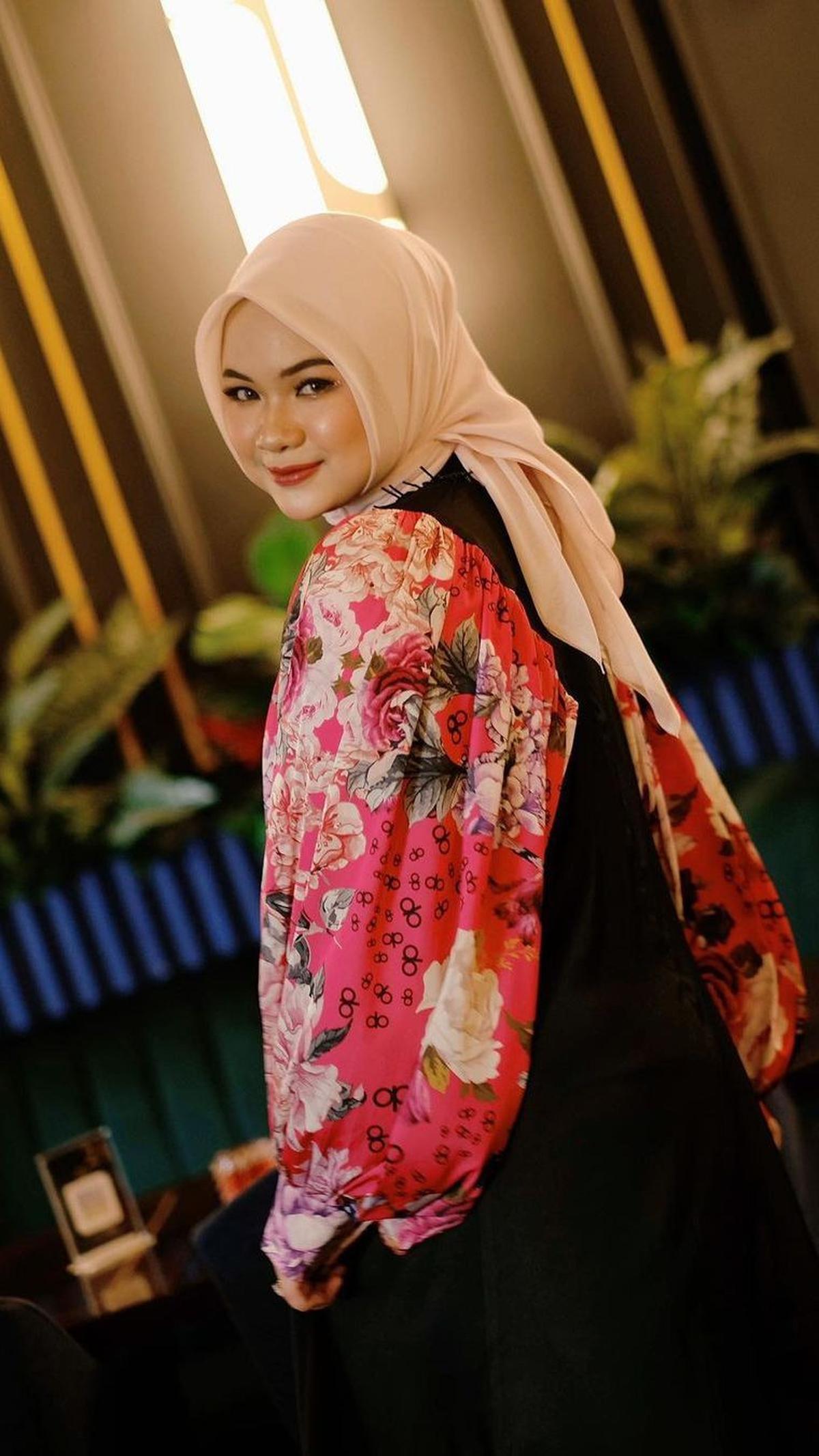 Meski sudah tidak menjadi kekasih Asnawi lagi, keduanya diketahui tetap menjalin hubungan baik bak teman. <br>