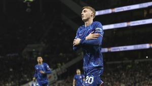 Cole Palmer merayakan golnya dalam pertandingan Tottenham melawan Chelsea di Stadion Tottenham Hotspur pada hari Minggu, 8 Desember 2024.