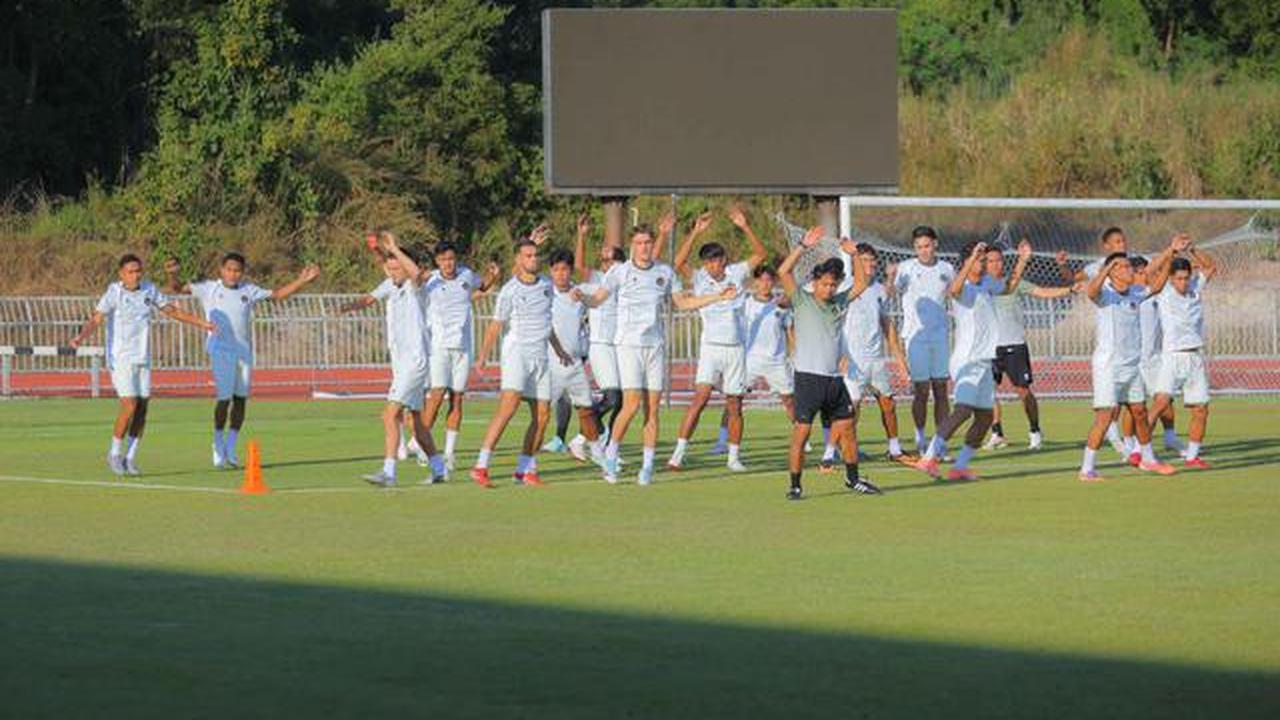 Timnas Indonesia U-22 Latihan Tertutup di Chiang Mai Jelang Vs Myanmar di SEA Games 2025, Dony Tri dan Ivar Jenner Lempar Senyum