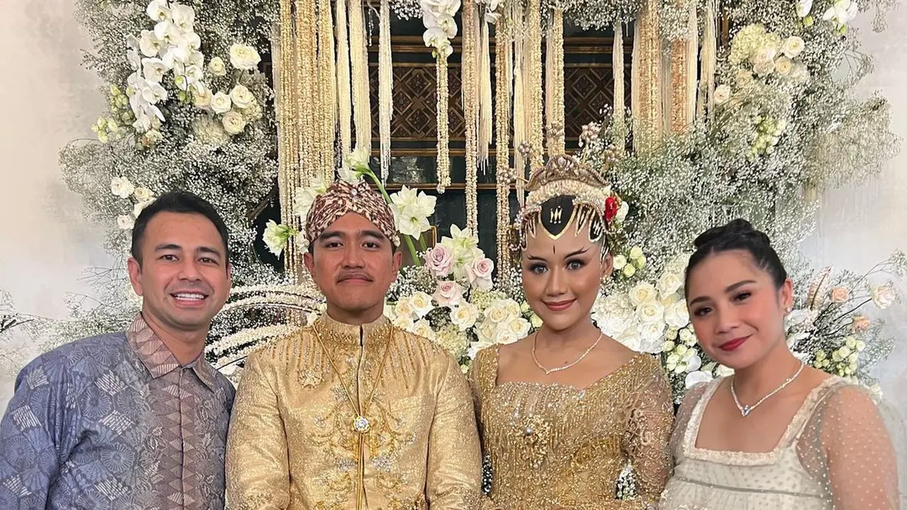 7 Potret Raffi Ahmad dan Nagita Slavina Kondangan ke Pernikahan Kaesang-Erina