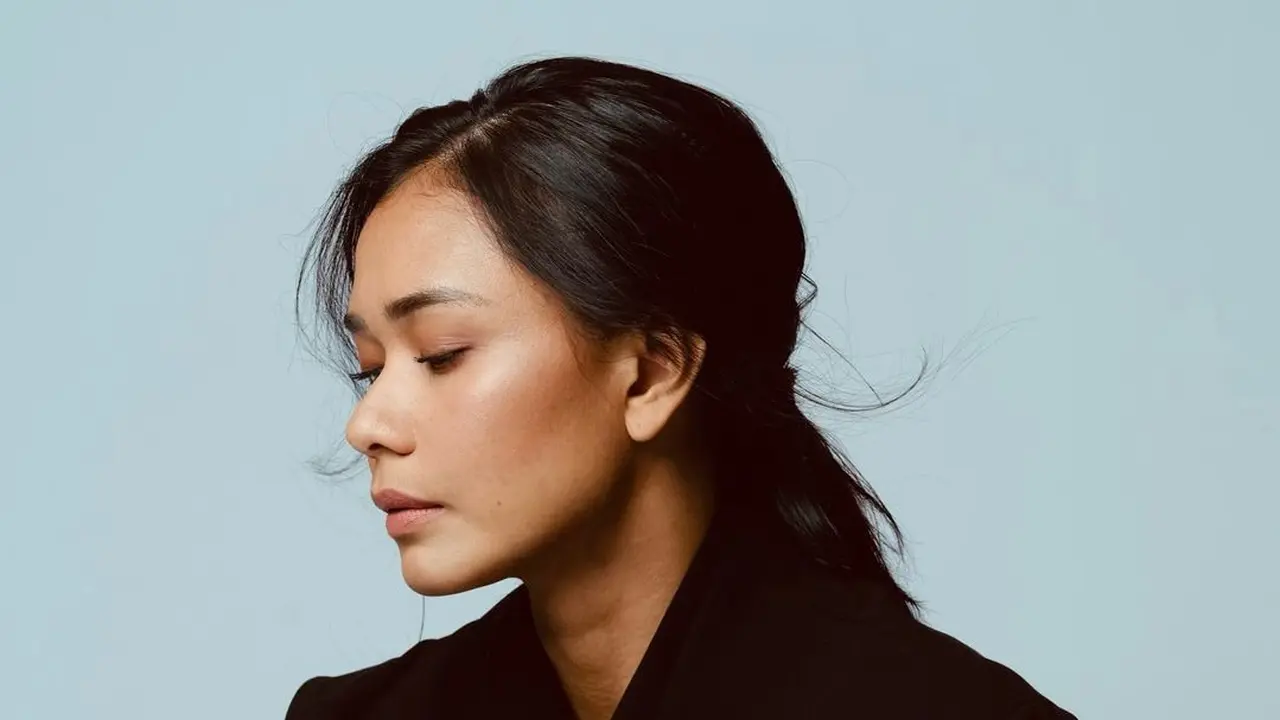 Adinia Wirasti. (Foto: Jozz Felix dari Instagram @adiniawrst)