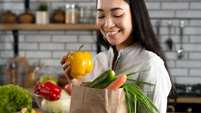 4. Perbanyak Konsumsi Buah dan Sayur