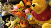 Pihak berwenang tidak menjelaskan penyensoran untuk pencarian Winnie the Pooh, tapi tahun lalu pernah beredar meme dari kartun beruang ini yang menyinggung Presiden China Xi Jinping dan PM Jepang Shinzo Abe. (AFP)