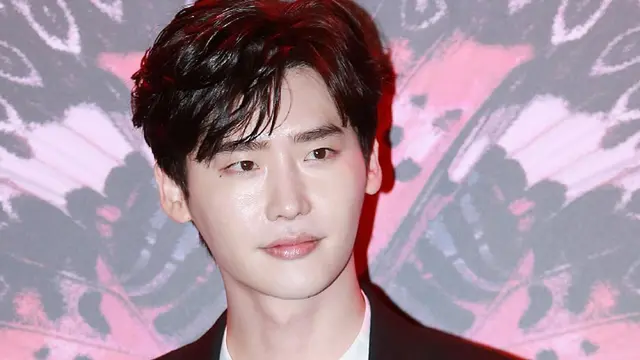 Lee Jong Suk