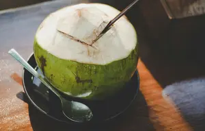 Elektrolit Alami Air Kelapa, Pilihan Segar untuk Bantu Pulihkan Cairan Tubuh