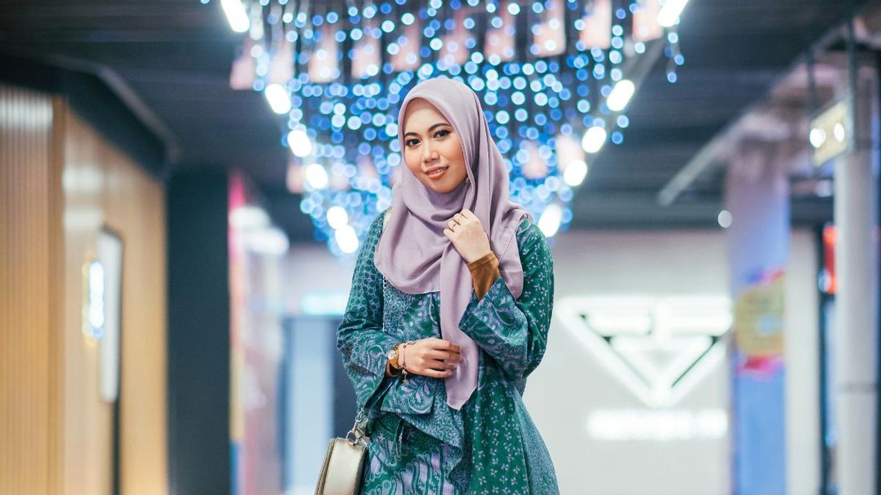 <b>Baju Kurung Perempuan</b>