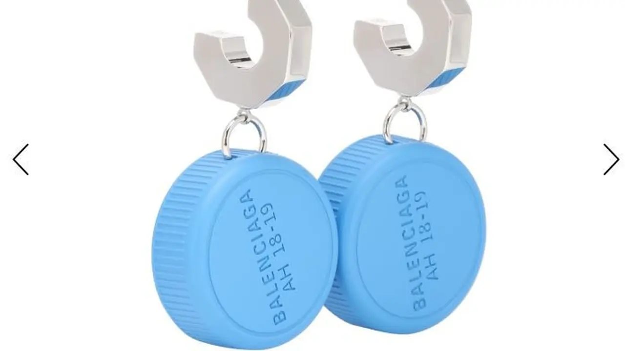 Anting Tutup Botol Balenciaga Berharga Jutaan Rupiah