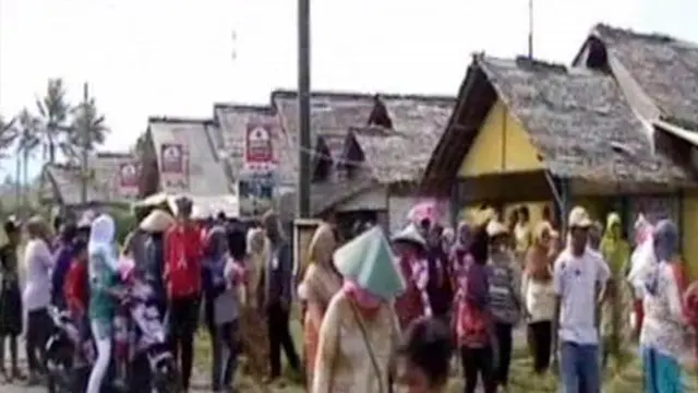 [VIDEO] Ibu-ibu Gerebek Kafe Mesum di Pangandaran