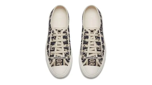 Dior Perkenalkan Sneakers Custom bertajuk Walk 'n' Dior