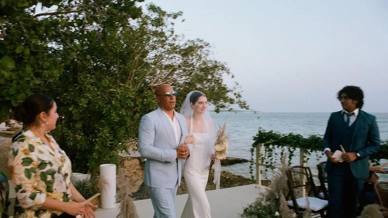 7 Momen Pernikahan Putri Mendiang Paul Walker yang Didampingi Vin Diesel