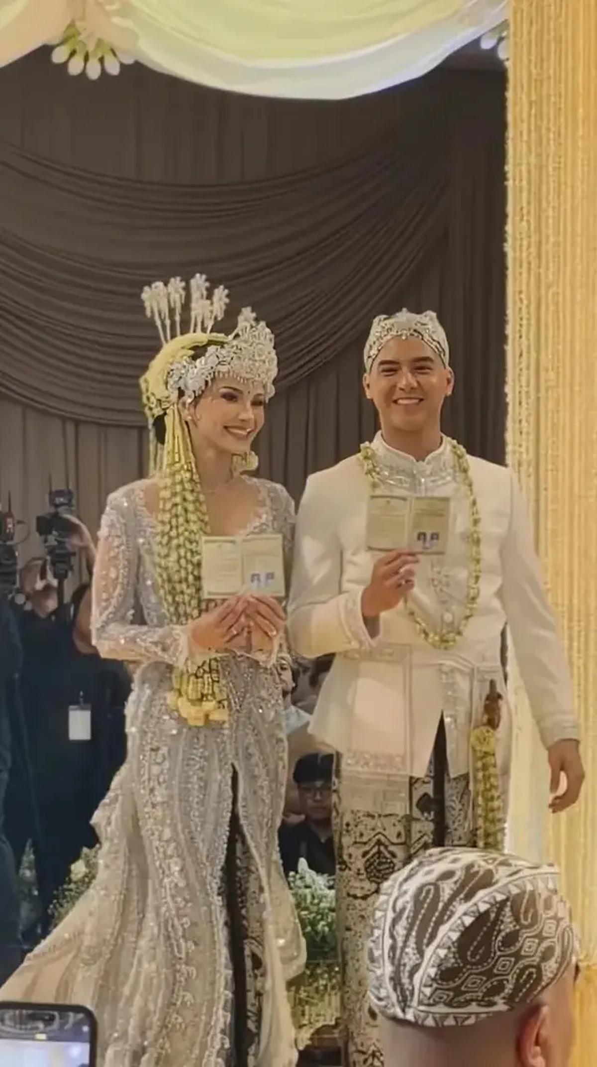 Model Cincin Nikah Alysa dan Al Ghazali/kapanlagi.com