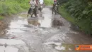 Citizen6, Semarang: Jalan Rowosari, penghubung Kelurahan Rowosari dan Desa Bayumeneng (Demak) rusak parah. (Pengirim: Muflihuen)