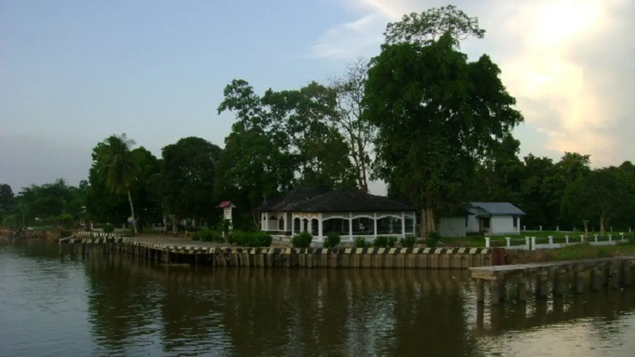 Makam Raja Melayu Jambi Orang Kayo Hitam