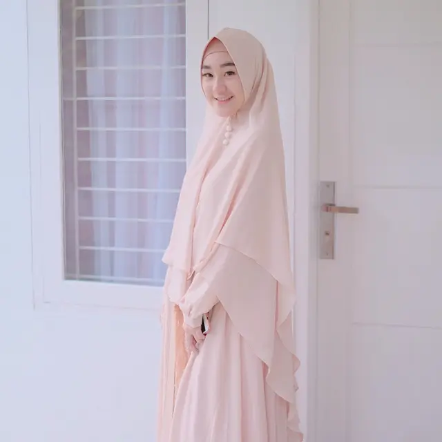 6 Potret Lawas Larissa Chou di Awal Mualaf, Putuskan Berhijab Usia 19 Tahun