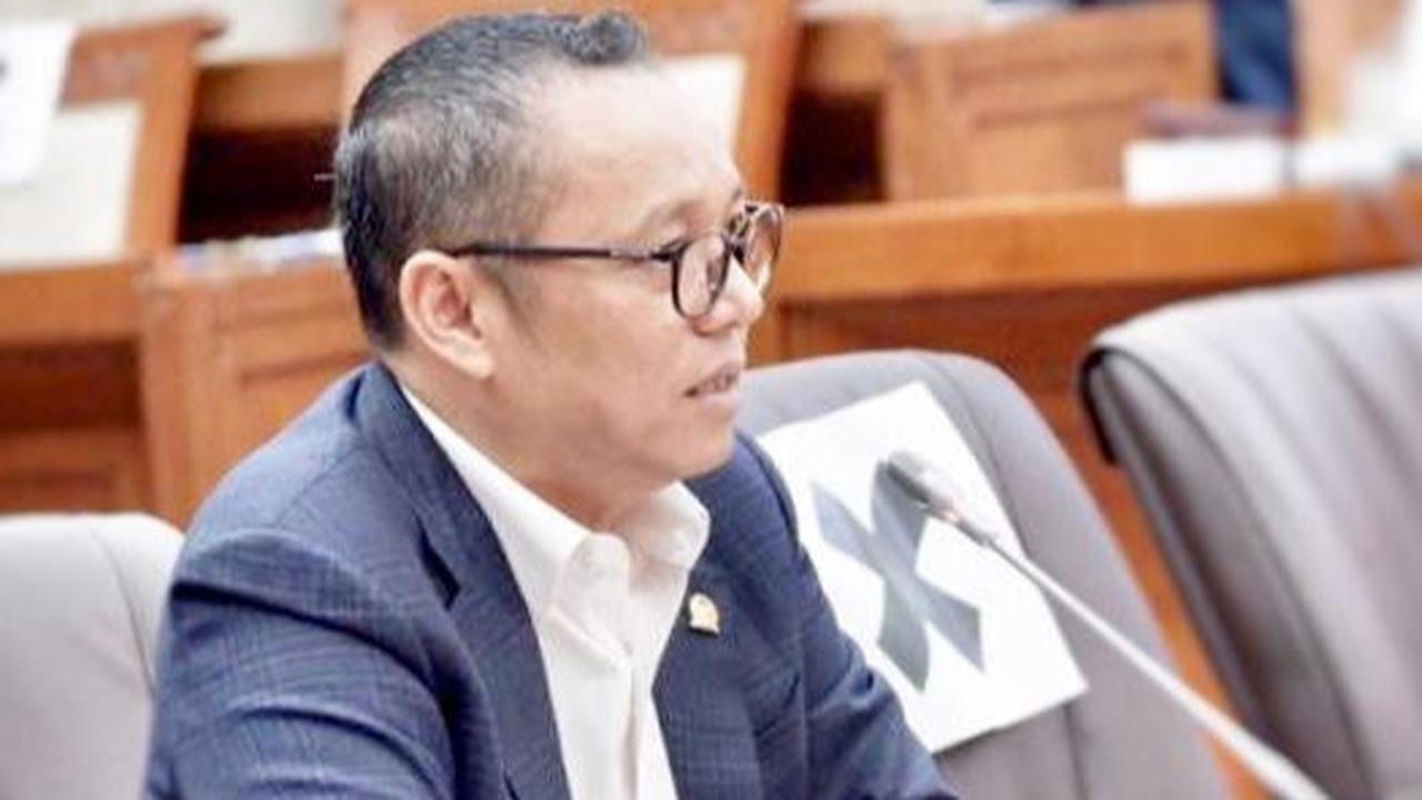 Deddy Sitorus PDIP Cecar Soal Tanggul Beton Cilincing, Menteri Nusron Jawab 'Izin Reklamasi di KKP