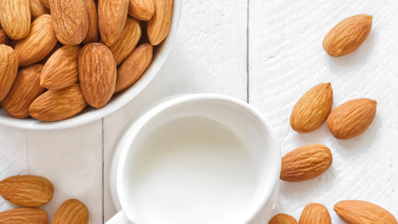 Rutin Konsumsi Susu Almond, 4 Manfaat ini Akan Didapat