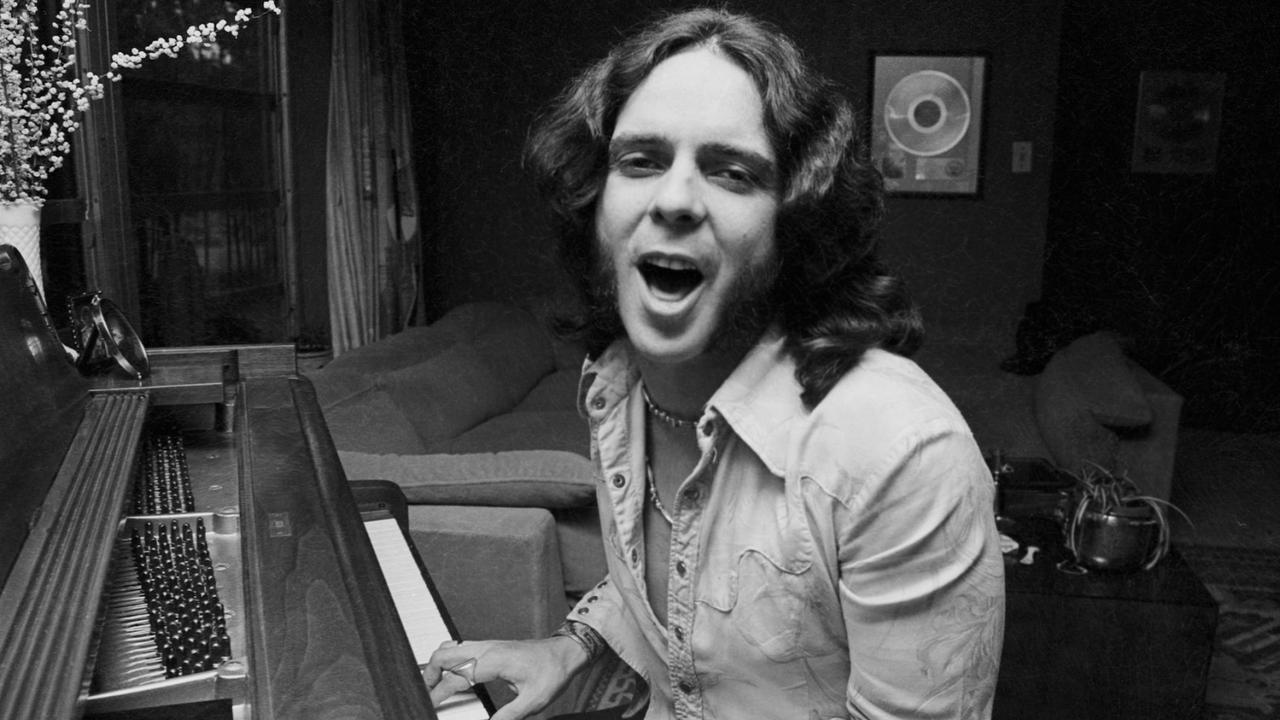 Legendary Musician Bobby Whitlock, Founder of Derek and the Dominos, Dies at 77