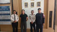 Indra Kenz Kembali Dijebloskan ke Penjara