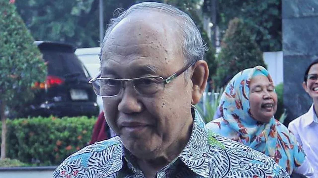 Dalam pertemuan tertutup itu, Ketua Majelis Kehormatan Mahkamah Konstitusi (MKMK) Jimly Asshiddiqie didampingi dua sosok anggota MKMK yakni Wahiduddin Adams dan Bintan R. Saragih.