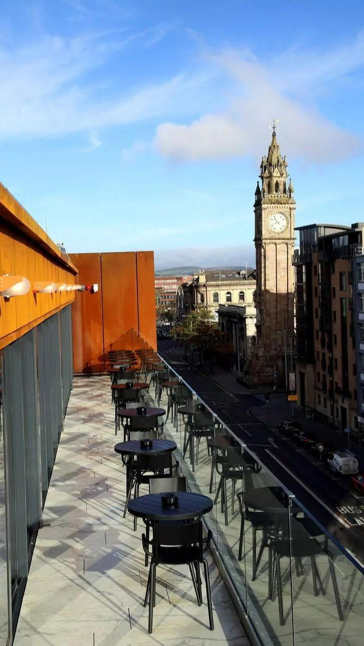Gereja Presbyterian dari abad ke-17 akan menjadi pusat dari konsep pembangunan bar dan restoran dari hotel ini nantinya. (Foto: dublinlive.ie)