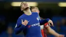 Pemain Chelsea, Eden Hazard bereaksi saat menjamu Bournemouth pada laga pekan ke-25 Premier League 2017-2018 di Stamford Bridge, Rabu (31/1). Chelsea menderita kekalahan telak 0-3 dari tamunya Bournemouth. (AP /Tim Ireland)