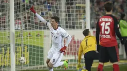Pemain Bayern Munich, Robert Lewandowski berada pada urutan kedua topskor dengan 14 gol dari 28 kali Shots on target pada laga Bundesliga hingga pekan ke-18. (Patrick Seeger/dpa via AP)
