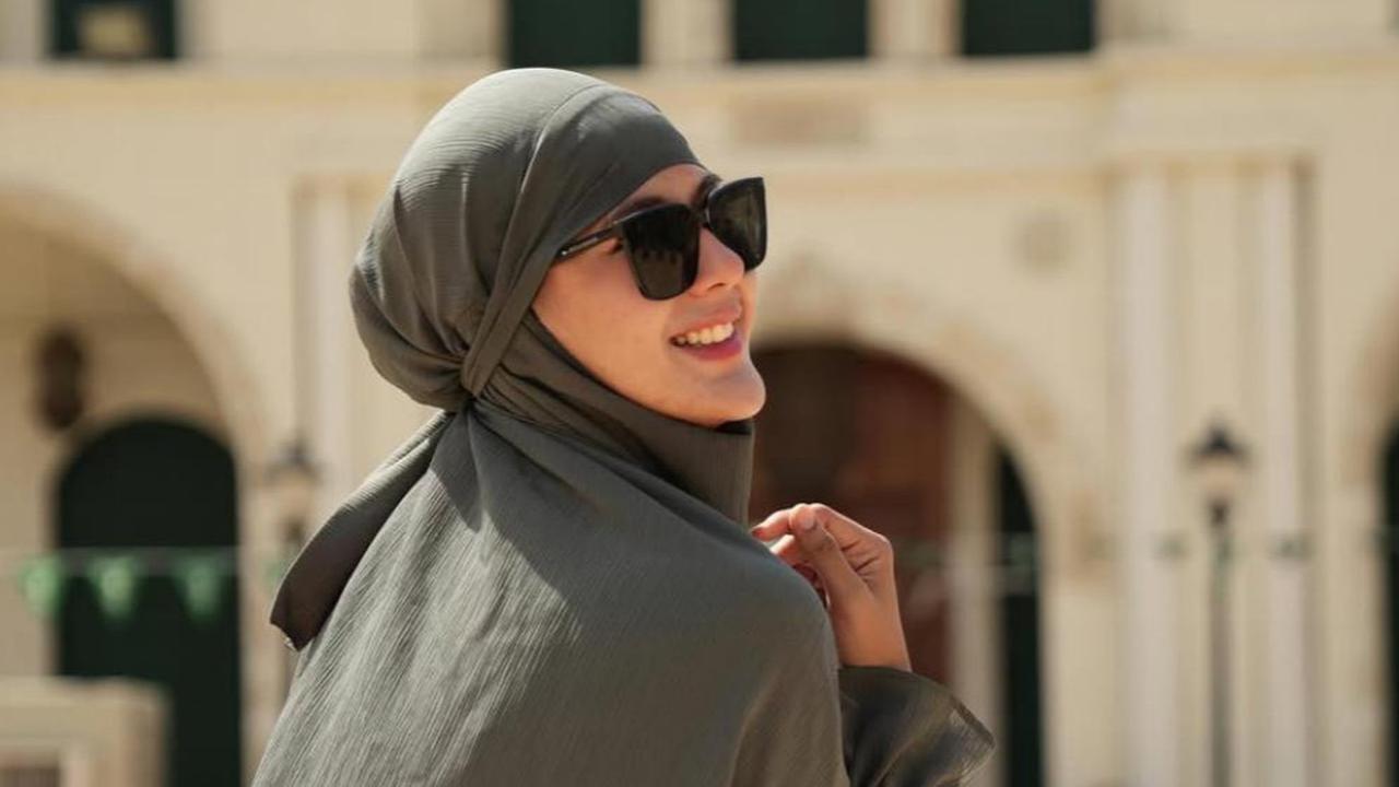 Inspirasi Gaya Hijab Paula Verhoeven, Cocok Dipakai untuk Acara Santai hingga Formal