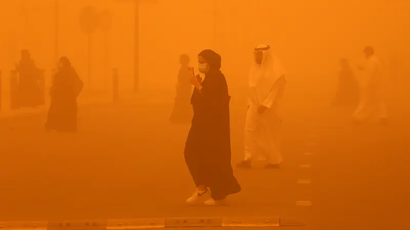 Kabut Oranye Serbu Kuwait karena Badai Pasir