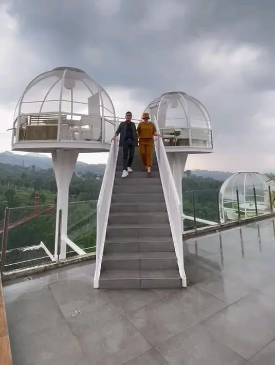 [Instagram/cathrinewilson]