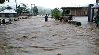 Banjir merendam sejumlah wilayah di Kabupaten Bima dan Dompu, NTB. (Foto: Istimewa)