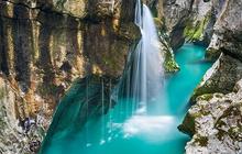 Jelajahi pesona Soca River, sungai paling indah sedunia!