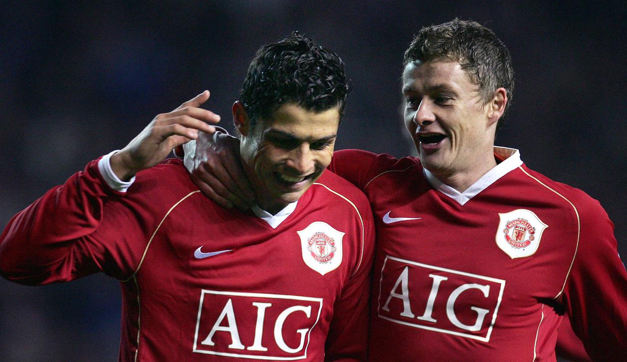 Tapi, rangkaian hasil buruk membuat sang legenda harus meninggalkan United. Sebelum kalah dari Watford, United juga dibuat malu oleh Manchester City, Liverpool, Aston Villa, dan Young Boys. (AFP/Paul Ellis)