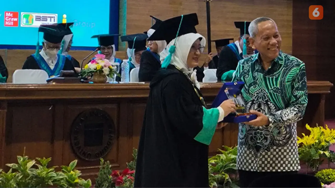 Prof. Tjandra Yoga Aditama ungkap lima prinsip riset dan pentingnya kolaborasi FK Unisba dengan rumah sakit pendidikan.