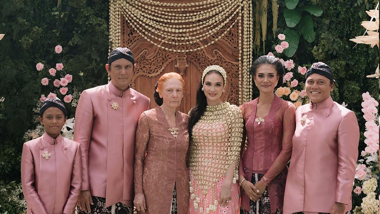 Luna Maya dan Maxime Bouttier