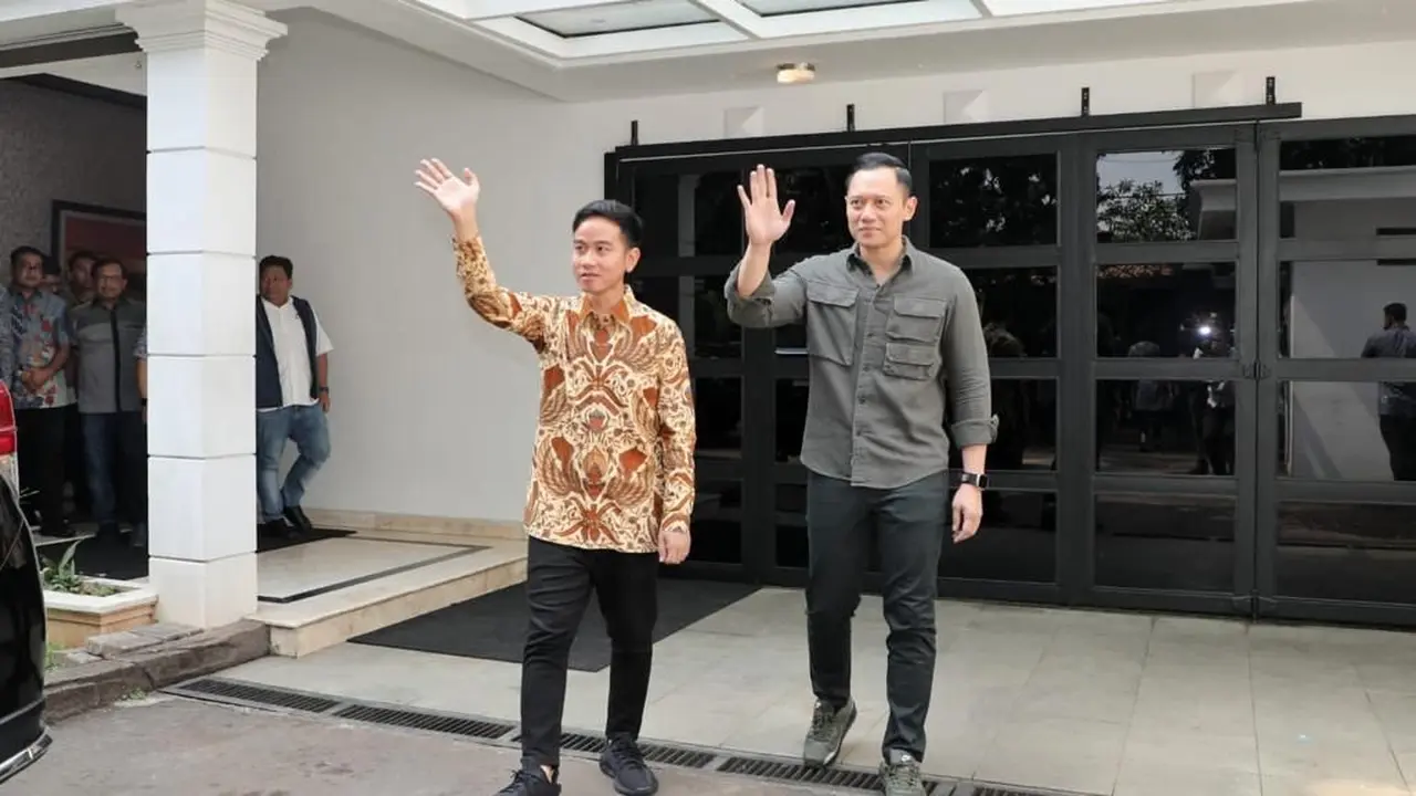 Gibran Rakabuming Raka menemui Ketua Umum Partai Demokrat Agus Harimurti Yudhoyono (AHY), Minggu (22/10/2023).