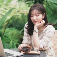 7 Ciri Orang yang Paling Butuh Waktu Sendiri untuk Mengisi Energi./Copyright depositphotos.com/skazzjy