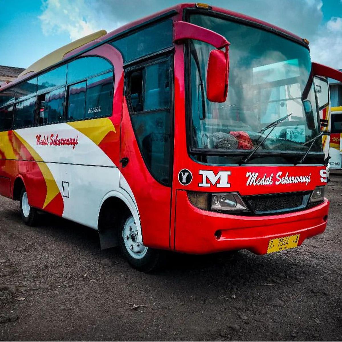 Bus Medal Sekarwangi